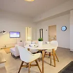 Huoneisto For 2 With Sauna In Downtown *